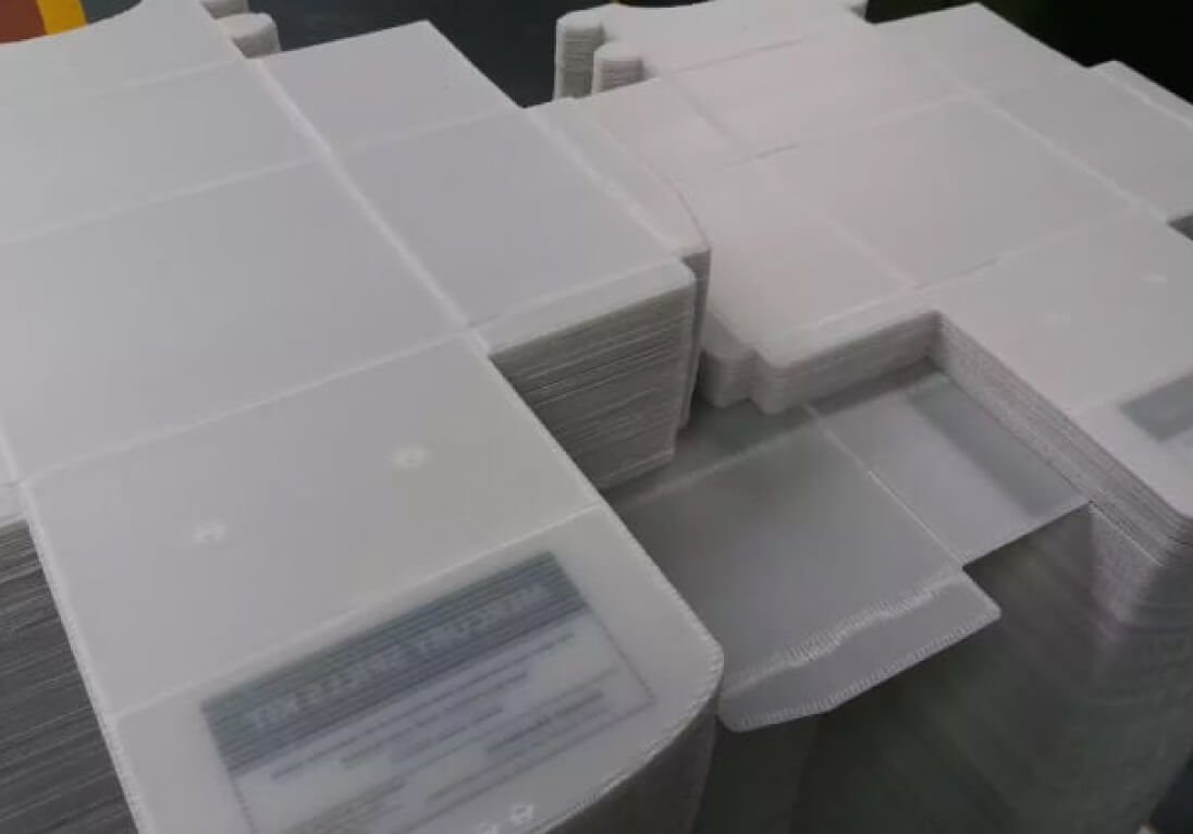 Box nets for CoolSeal seafood packaging boxes